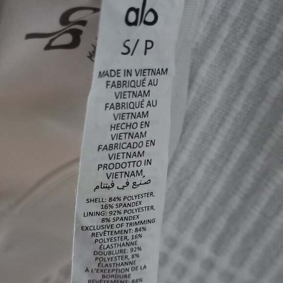 ALO YOGA AIRLIFT BRA in white AND LEGGINGS in red - set - S - Picture 14 of 14